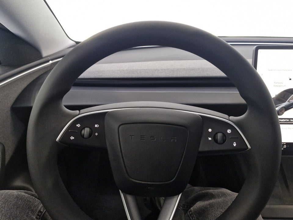 Tesla Model 3 RWD 4d