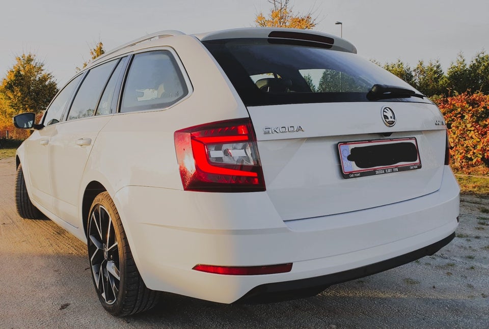 Skoda Octavia 2,0 TDi 150 Celebration Combi DSG 5d