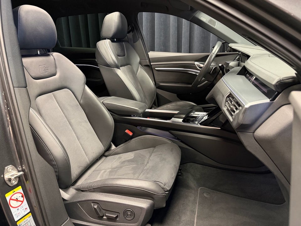 Audi e-tron S quattro 5d