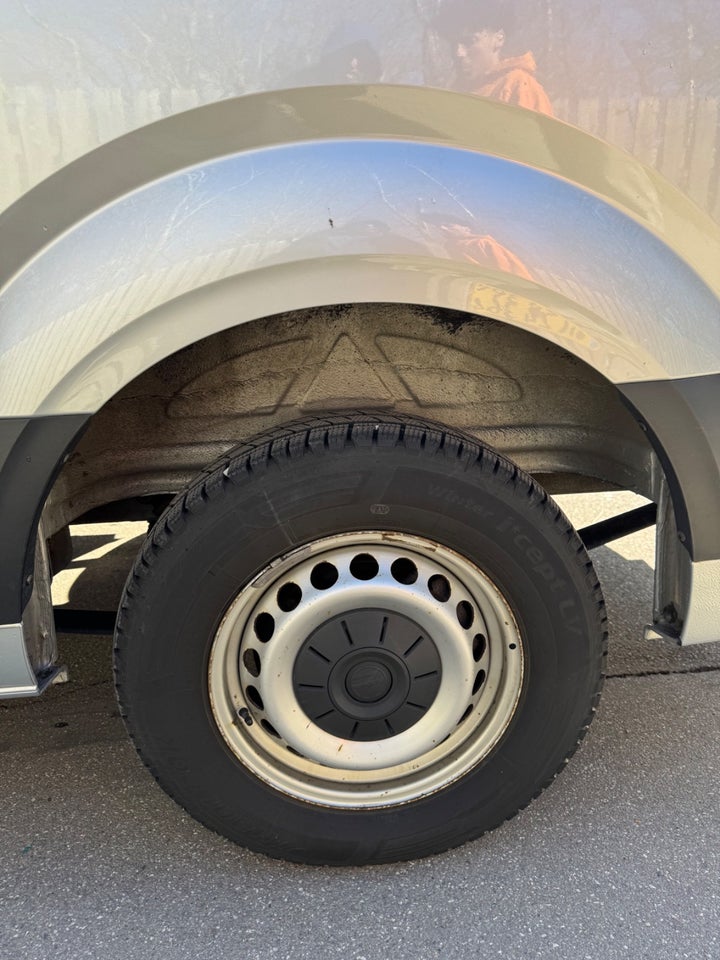 VW Crafter 35 2,0 TDi 140 Kassevogn L3H2