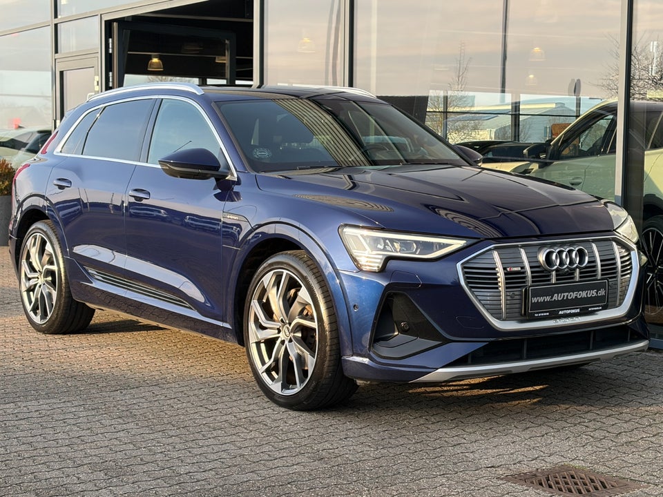 Audi e-tron 55 S-line quattro 5d