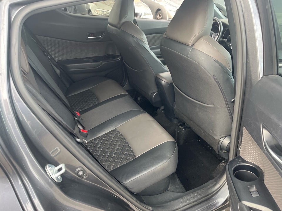 Toyota C-HR 2,0 Hybrid C-LUB CVT 5d