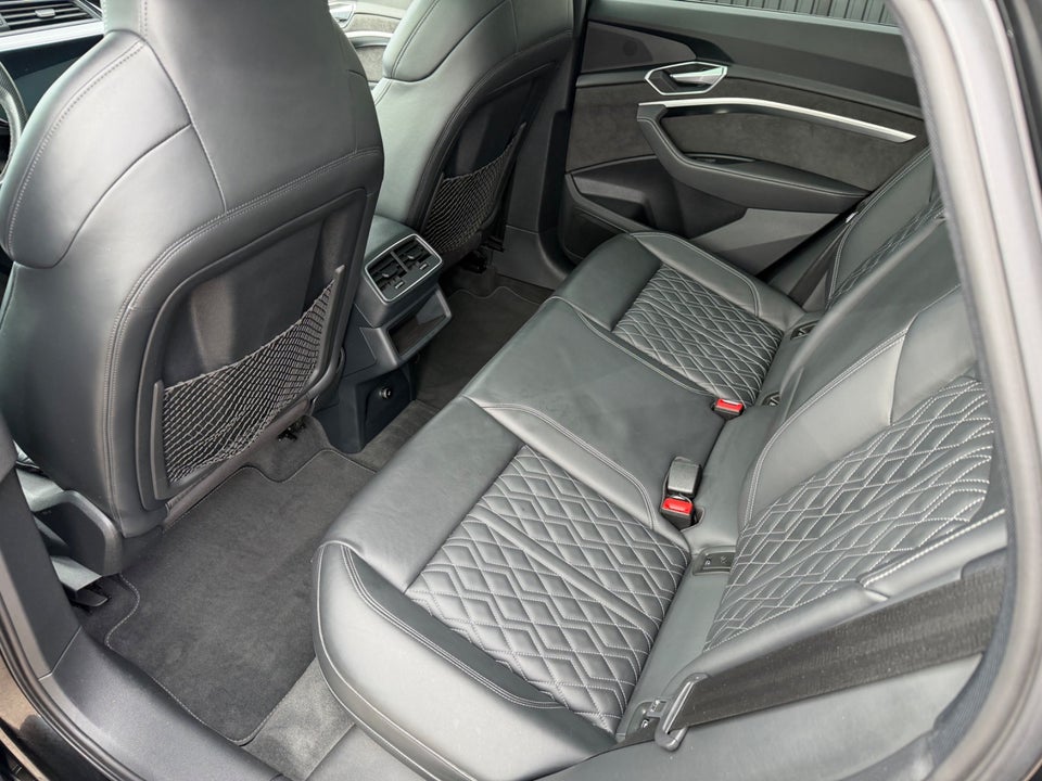 Audi e-tron 55 S-line quattro 5d