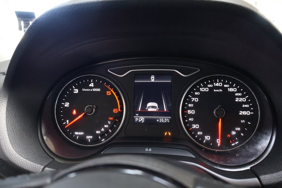 Audi Q2 30 TDi S-tr. 5d