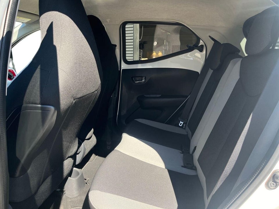 Toyota Aygo 1,0 VVT-i x-pression 5d