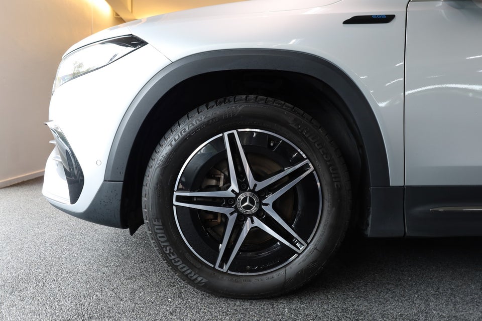 Mercedes EQB300 AMG Line 4Matic 5d