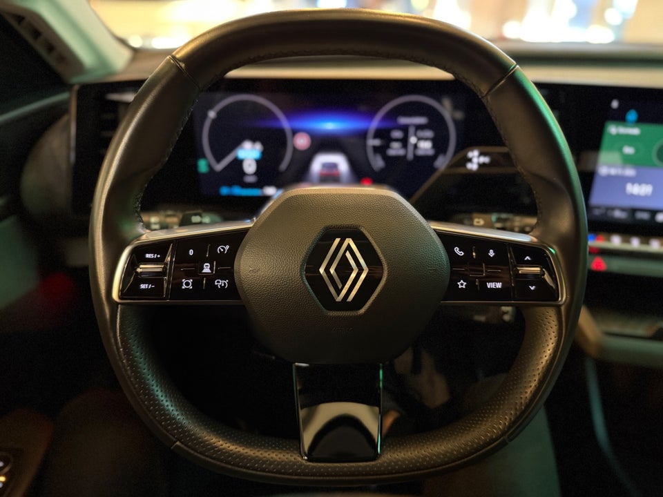 Renault Megane E-Tech 40 Equilibre 5d