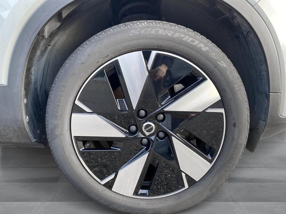 Volvo EX40 Extended Range Core 5d