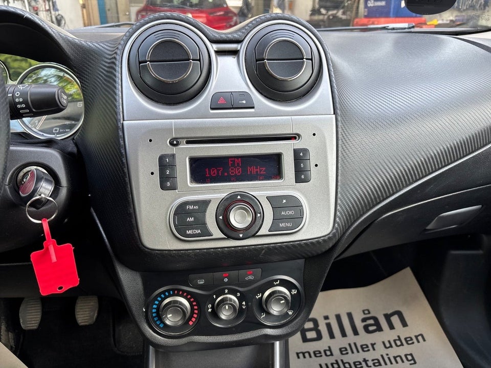 Alfa Romeo MiTo 1,3 JTDm 85 Distinctive 3d