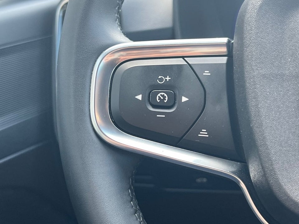 Volvo XC40 ReCharge Extended Range Core 5d