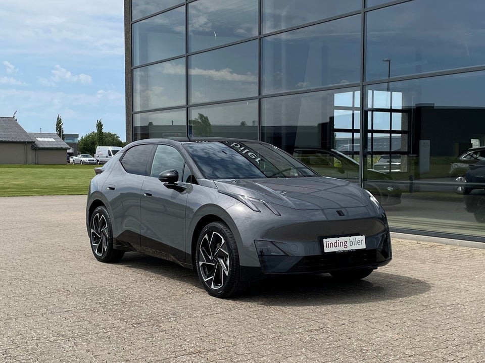 Lynk & Co 02 More 5d