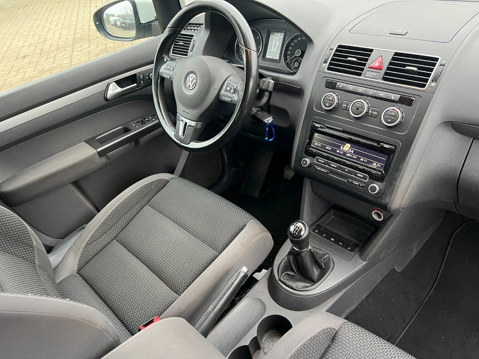 VW Touran 1,6 TDi 105 Comfortline BMT Van 5d