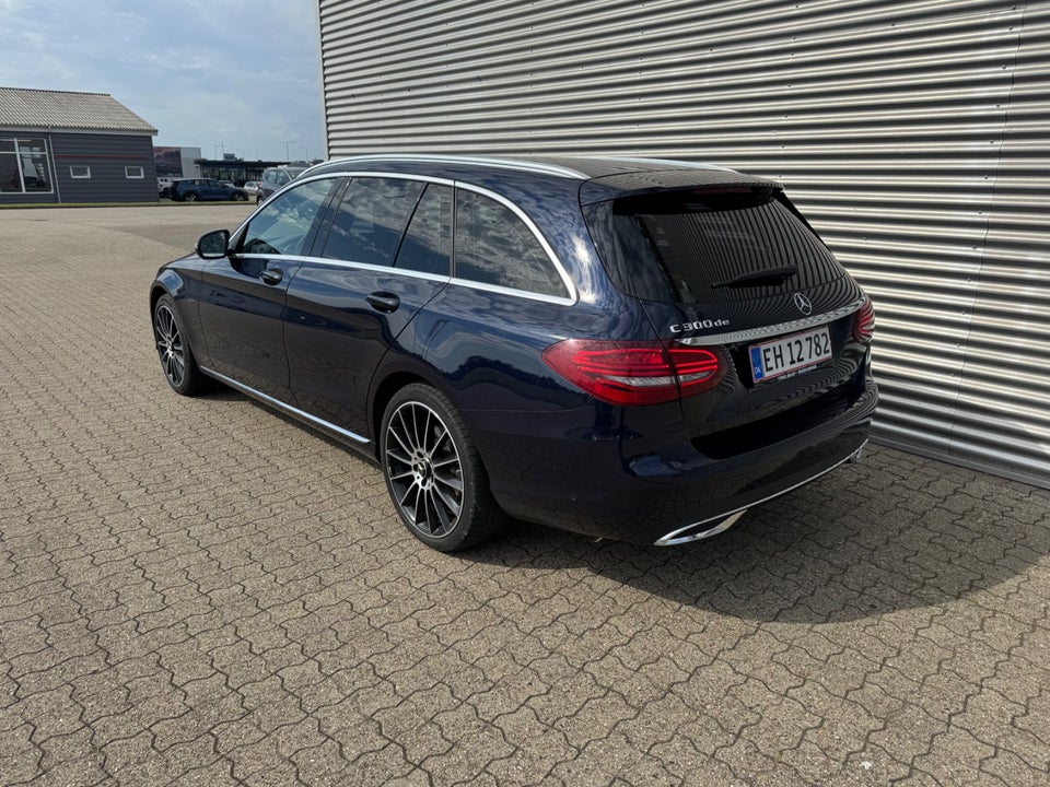 Mercedes C300 de 2,0 Advantage stc. aut. 5d