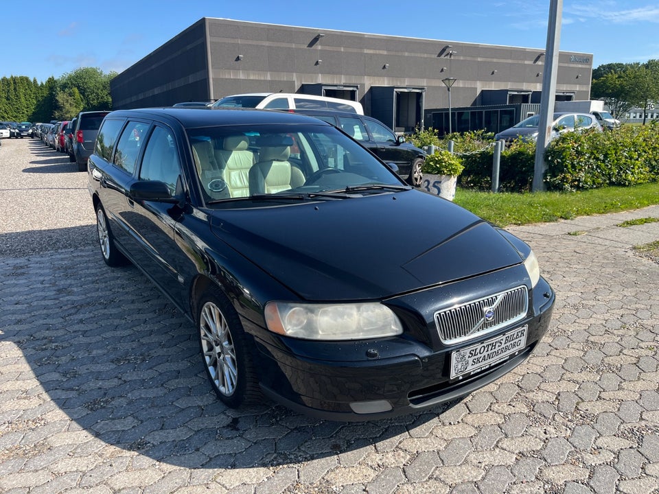 Volvo V70 2,4 170 Momentum aut. 5d