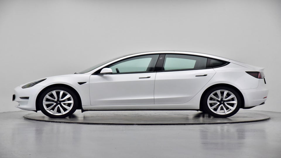 Tesla Model 3 Long Range AWD 4d