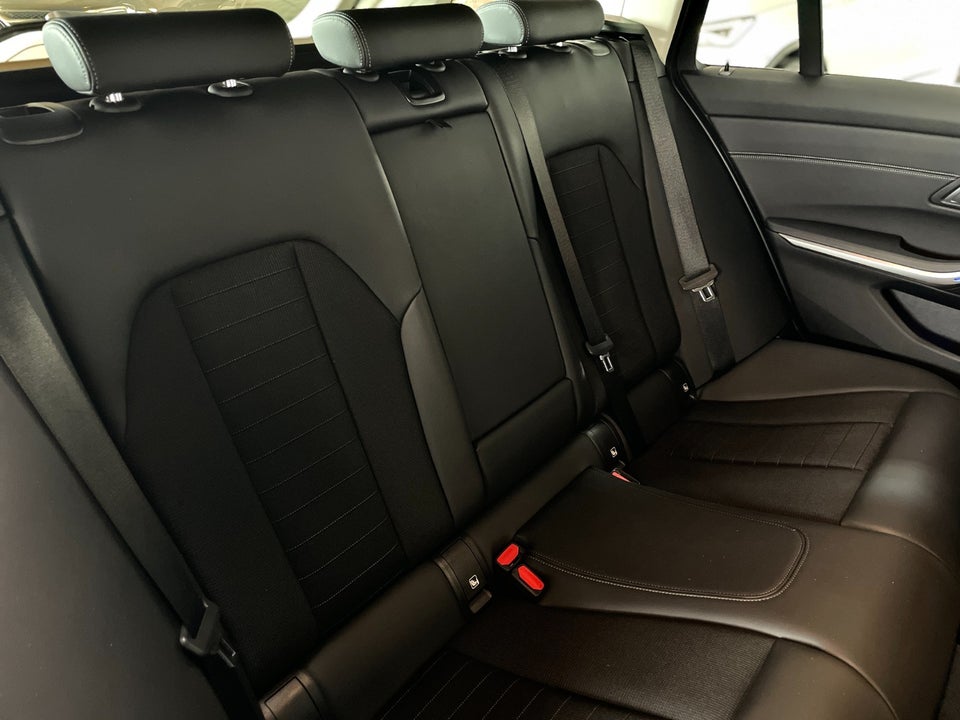 BMW 320d 2,0 Touring Sport Line aut. 5d