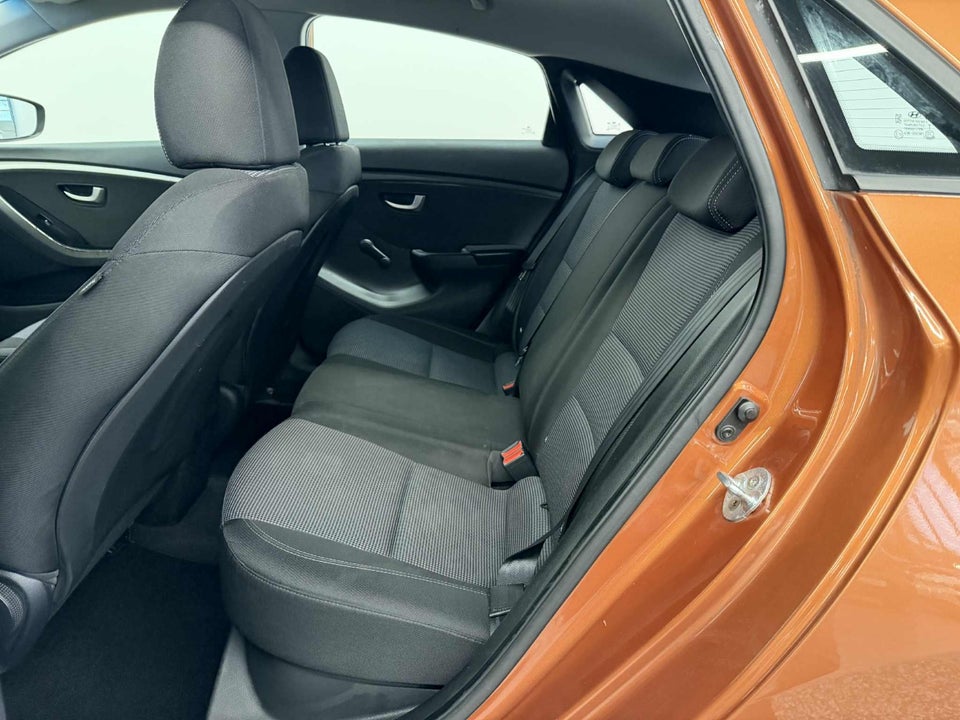 Hyundai i30 1,4 Trend 5d