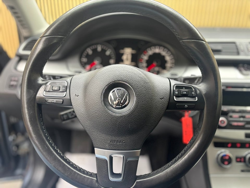 VW Passat 1,6 TDi 105 Comfortline BMT 4d