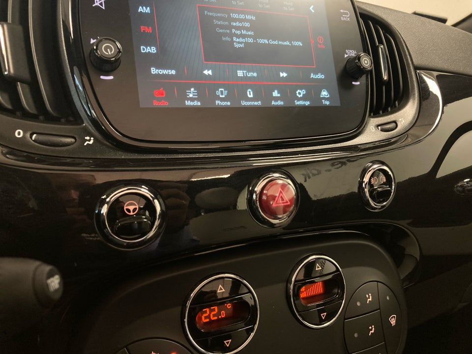 Fiat 500C 1,0 Hybrid Dolcevita 2d