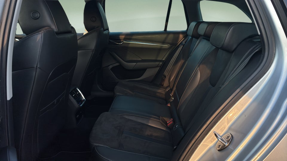 Skoda Octavia 1,4 TSi iV Plus Combi DSG 5d