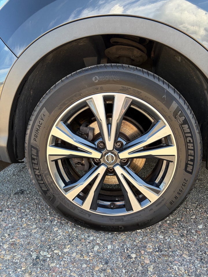 Nissan Qashqai 1,3 Dig-T 140 N-Connecta 5d