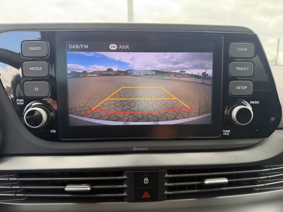 Hyundai i20 1,0 T-GDi Essential DCT 5d