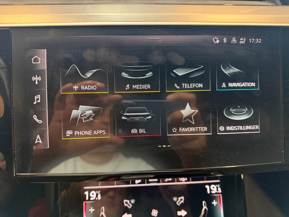 Audi e-tron 55 S-line quattro 5d