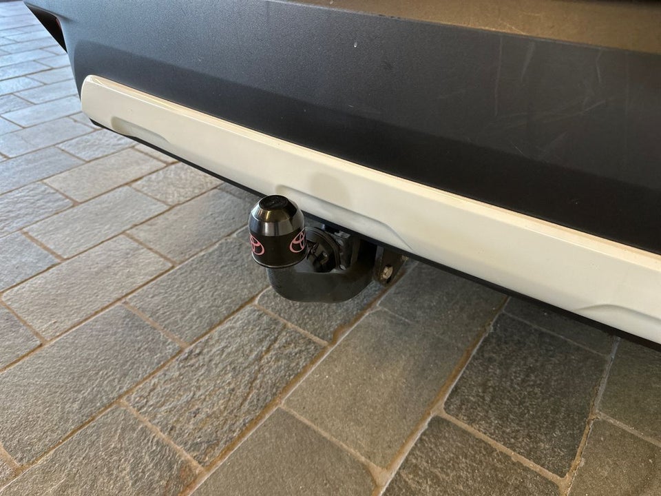 Toyota Corolla Cross 2,0 Hybrid Active CVT 5d