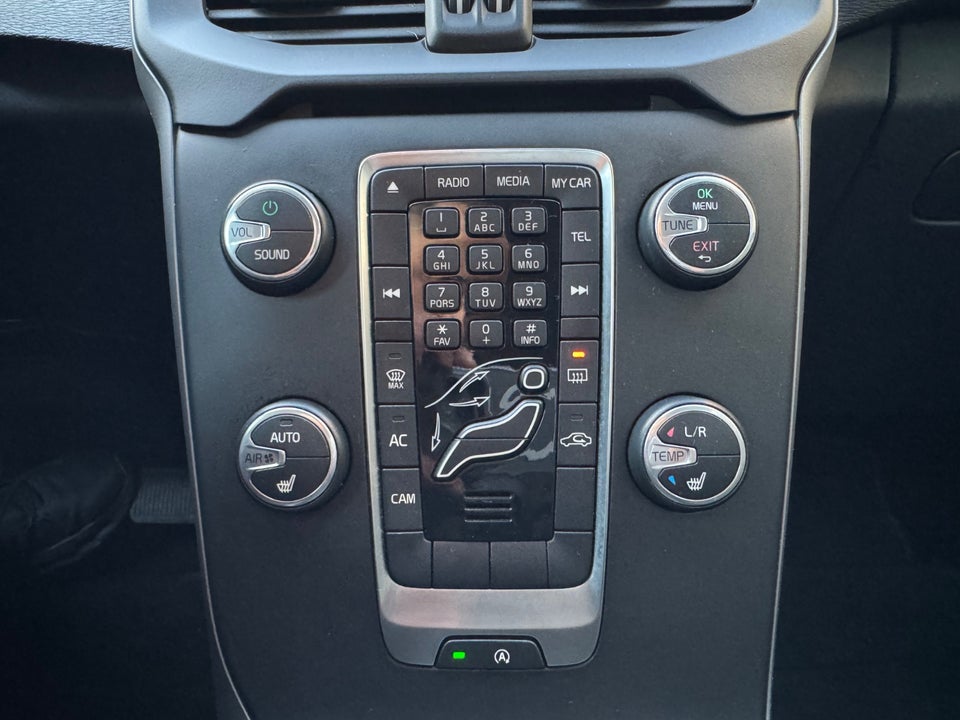 Volvo V40 1,6 D2 115 Momentum aut. 5d