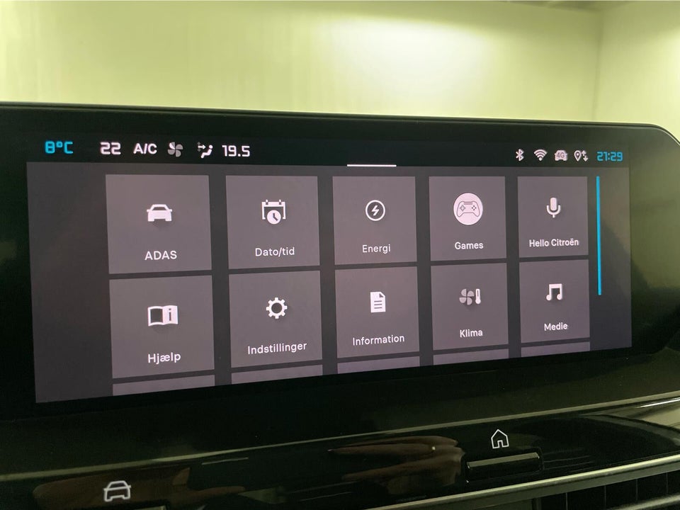 Citroën ë-C4 X 50 Shine 4d