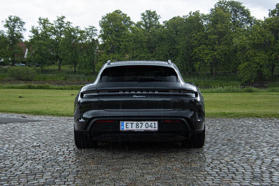 Porsche Taycan Performance+ Sport Turismo 5d