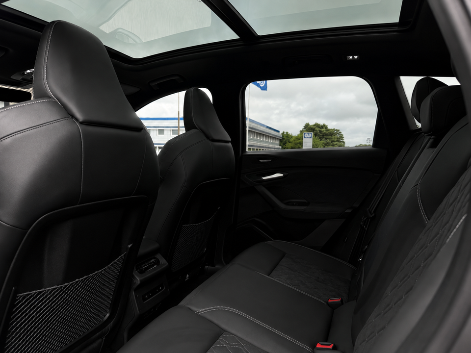 Audi Q6 e-tron S-line quattro 5d