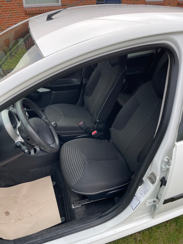 Peugeot 107 1,0 Active 5d