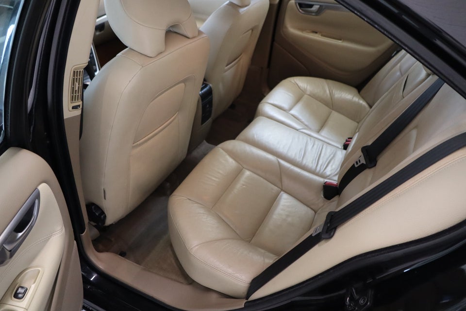 Volvo S60 2,4 140 4d
