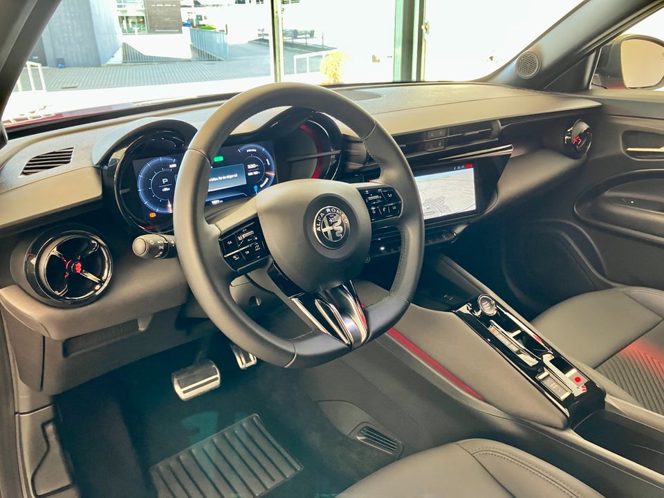 Alfa Romeo Junior Elettrica Speciale 5d