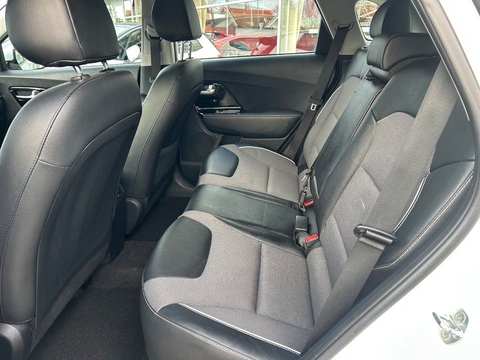 Kia e-Niro 64 Advance 5d