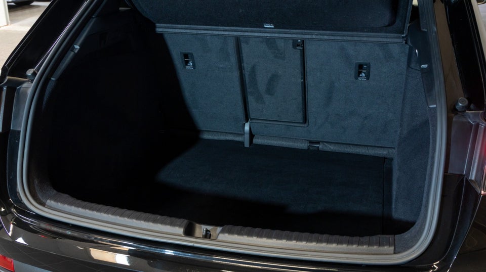 Audi Q4 e-tron 40 S-line 5d