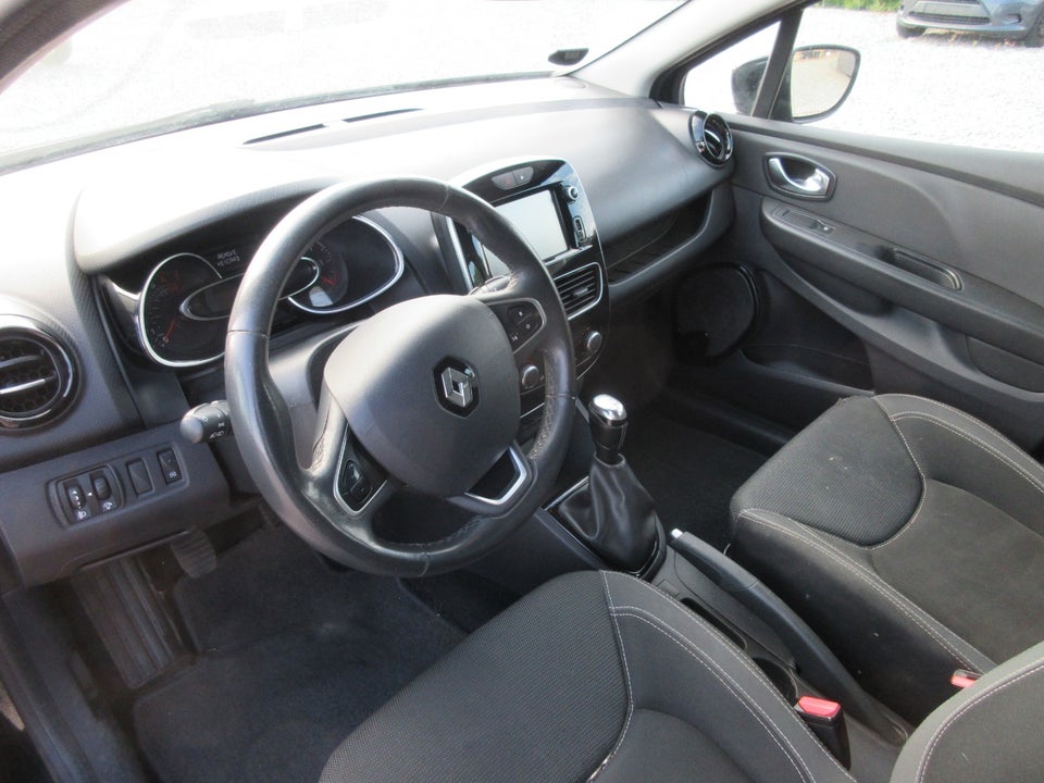 Renault Clio IV 0,9 TCe 90 Expression Sport Tourer 5d