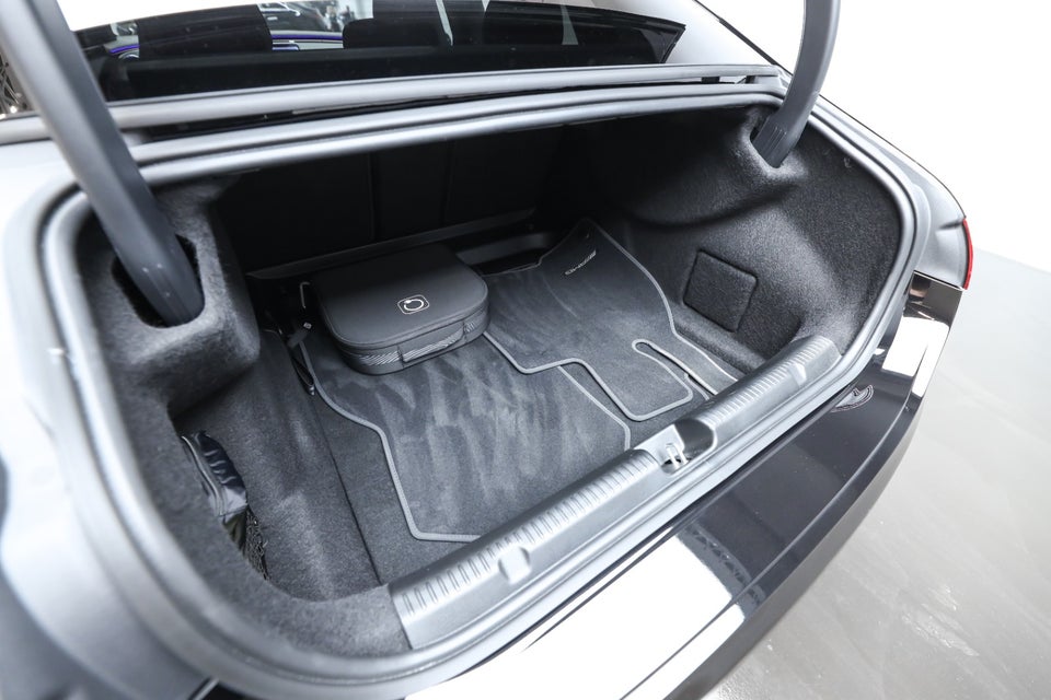 Mercedes EQE350+ AMG Line 4d