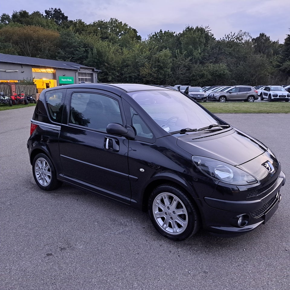 Peugeot 1007 1,6 Sporty 2-tr. 3d