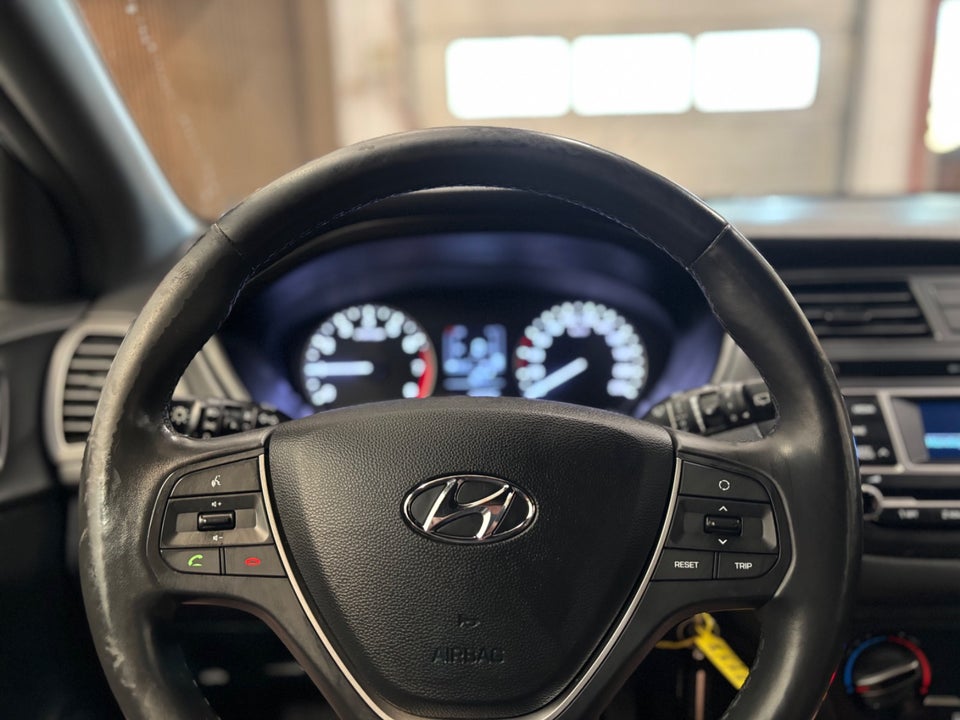Hyundai i20 1,25 Fresh 5d