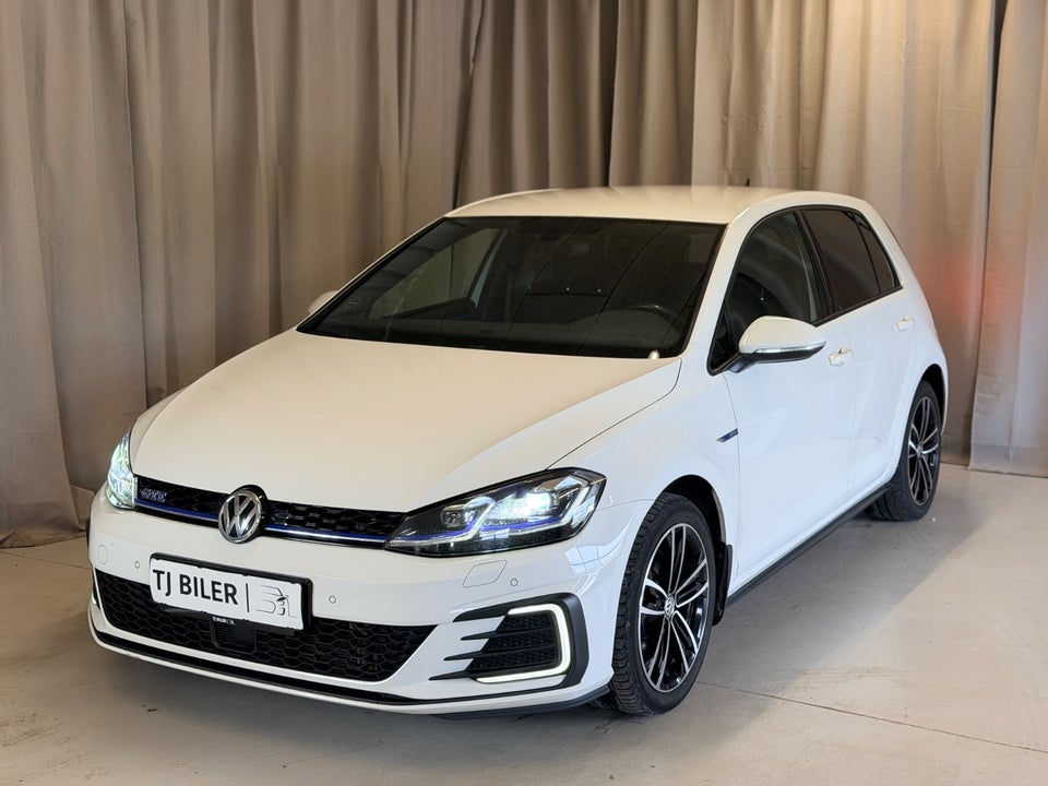 VW Golf VII 1,4 GTE DSG 5d