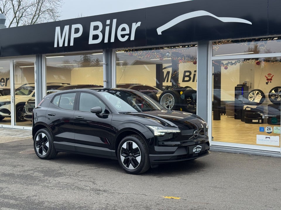 Volvo EX30 Standard Range Core 5d