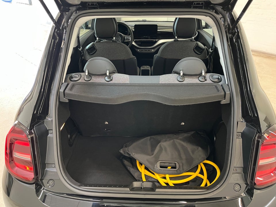 Fiat 500e 42 Icon 3d