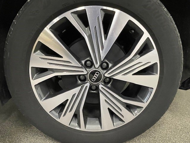 Audi Q4 e-tron 40 Advanced 5d