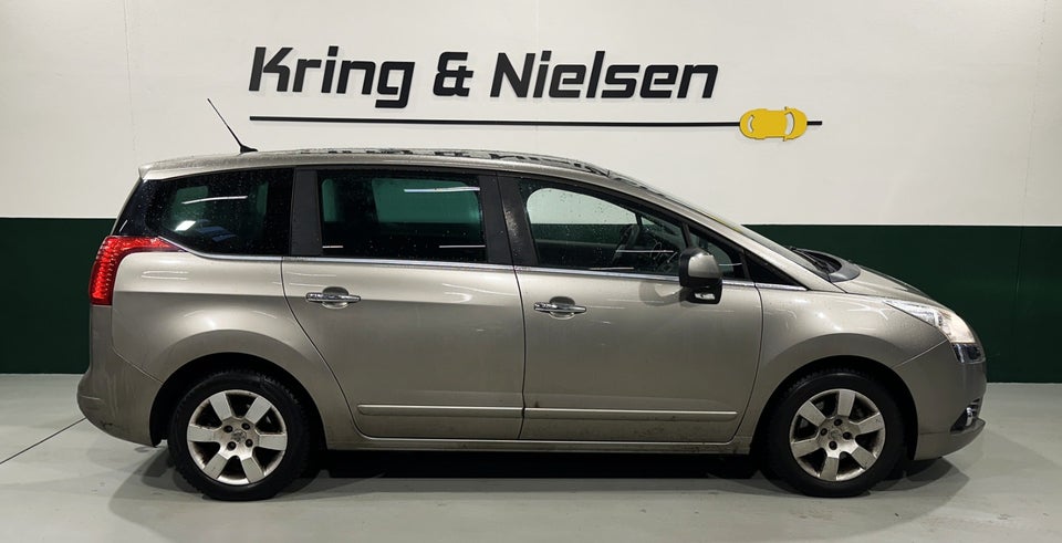 Peugeot 5008 2,0 HDi 150 Premium 7prs 5d