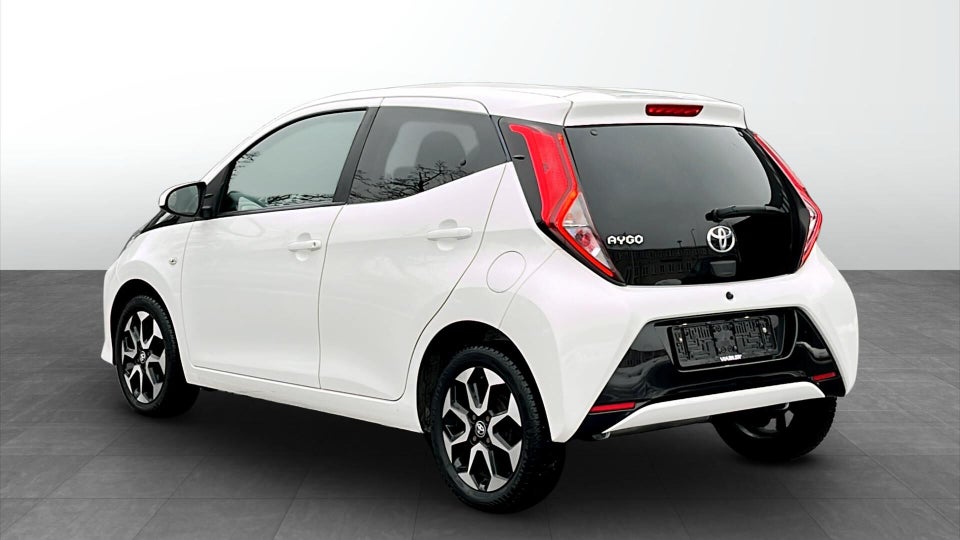 Toyota Aygo 1,0 VVT-i x-press 5d