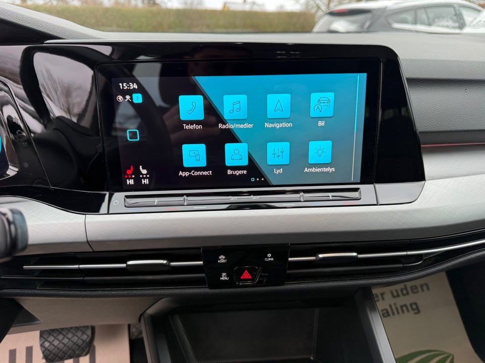 VW Golf VIII 1,5 eTSi 130 Life Variant DSG 5d