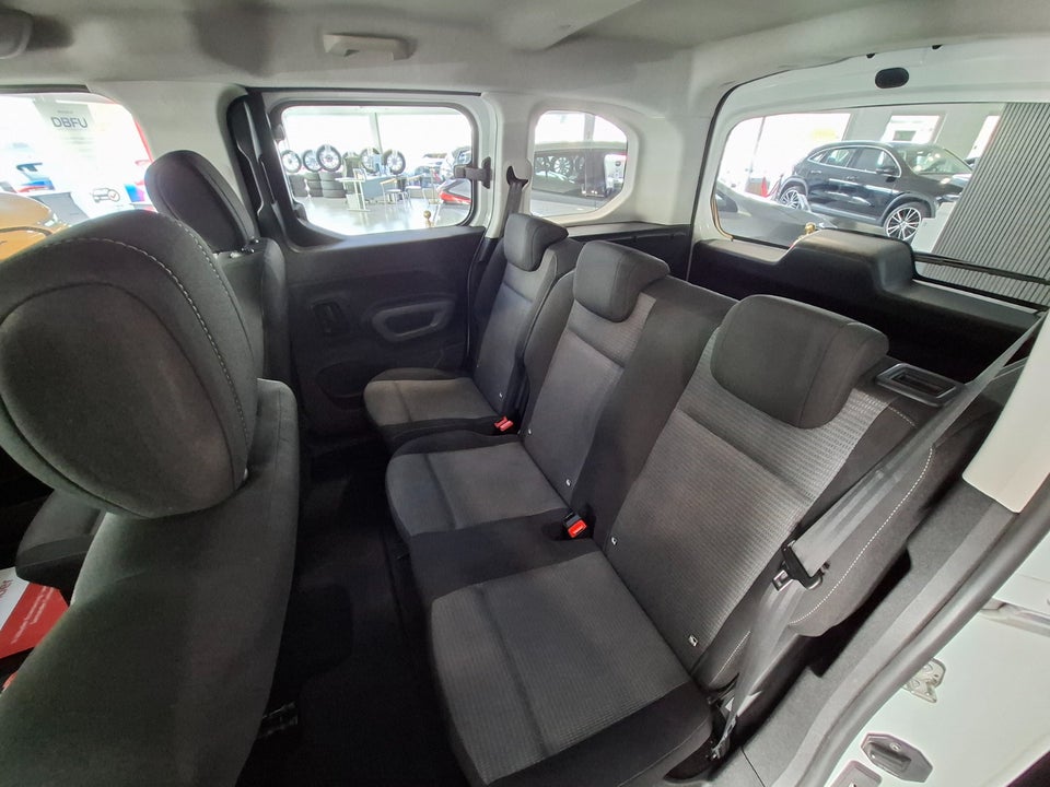 Toyota ProAce City Verso 50 Medium Family 5d