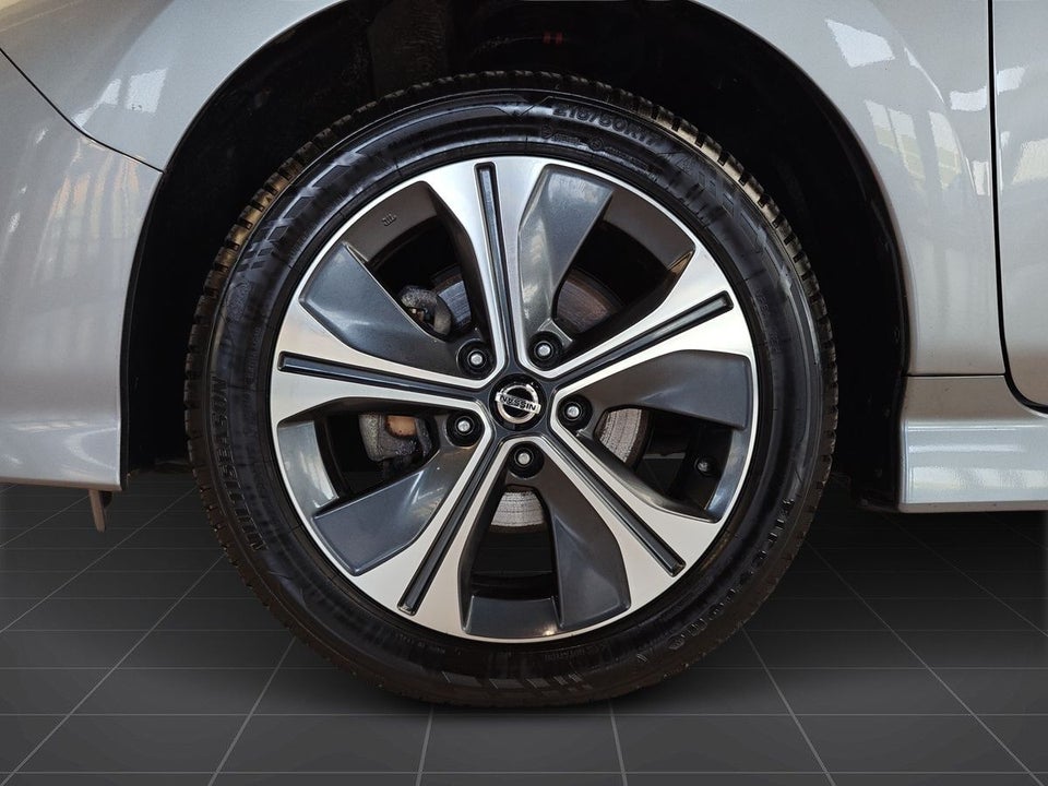 Nissan Leaf 62 e+ Acenta 5d